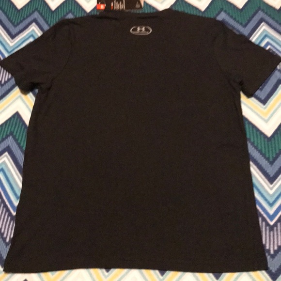 NWT UA big boys tee, size medium - Picture 3 of 3